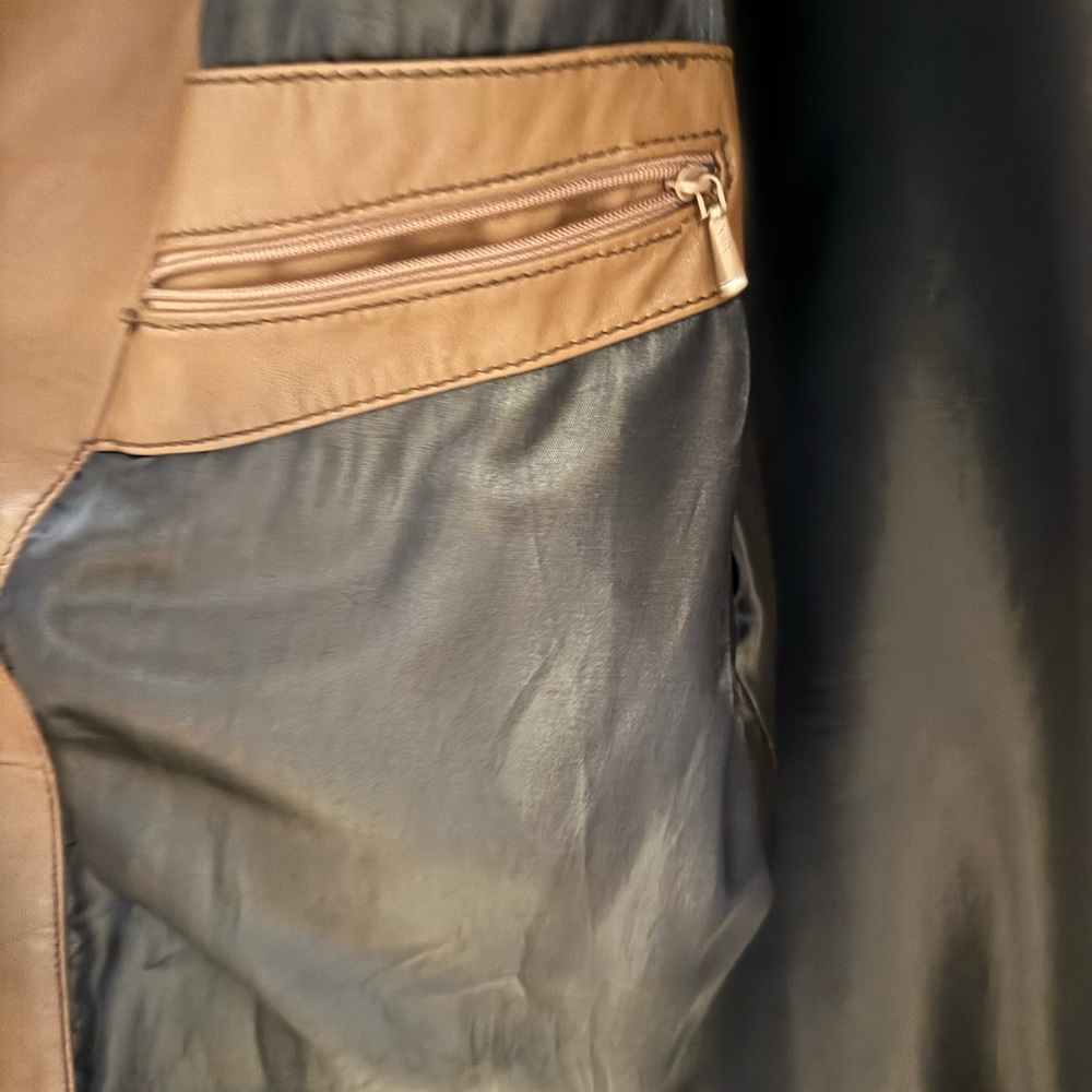 Men's Tan Leather Jacket - Picture 4 of 6